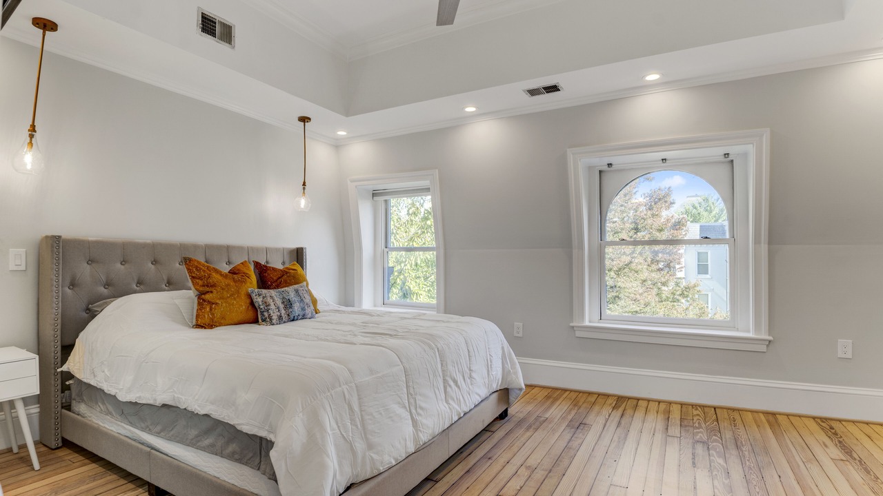 Photo of Bedroom in Dupont Circle