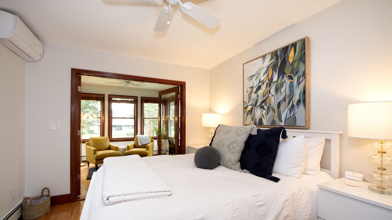 Photo of Bedroom in Minot