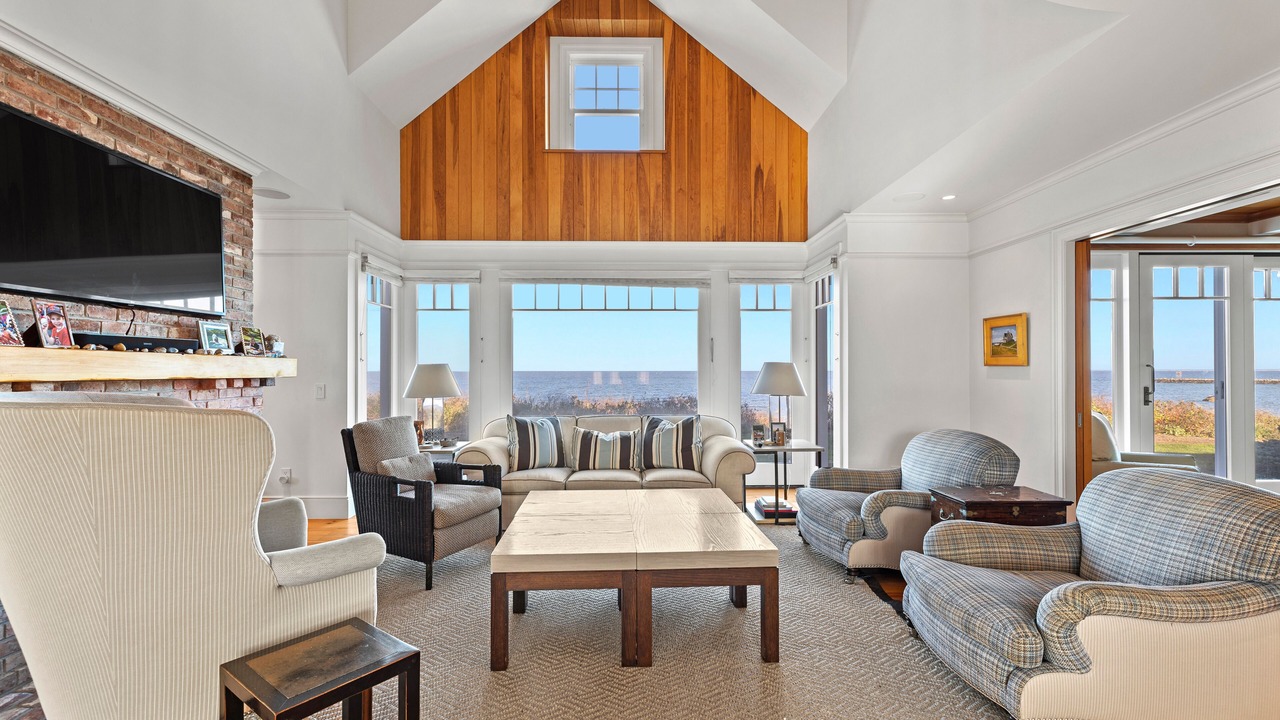 Photo of Livingroom in East Dennis