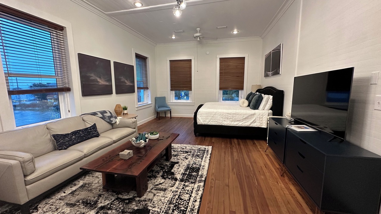 Photo of Bedroom in Apalachicola
