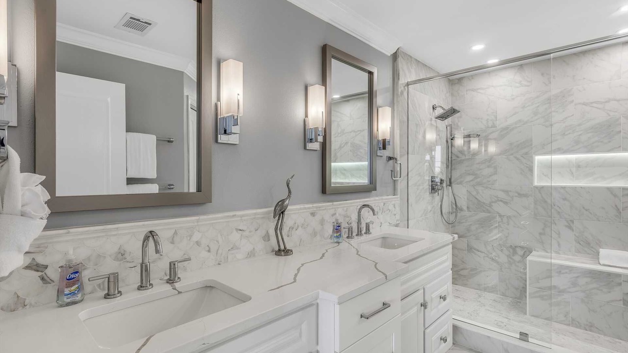 Photo of Bathroom in Avalon Beach Estates