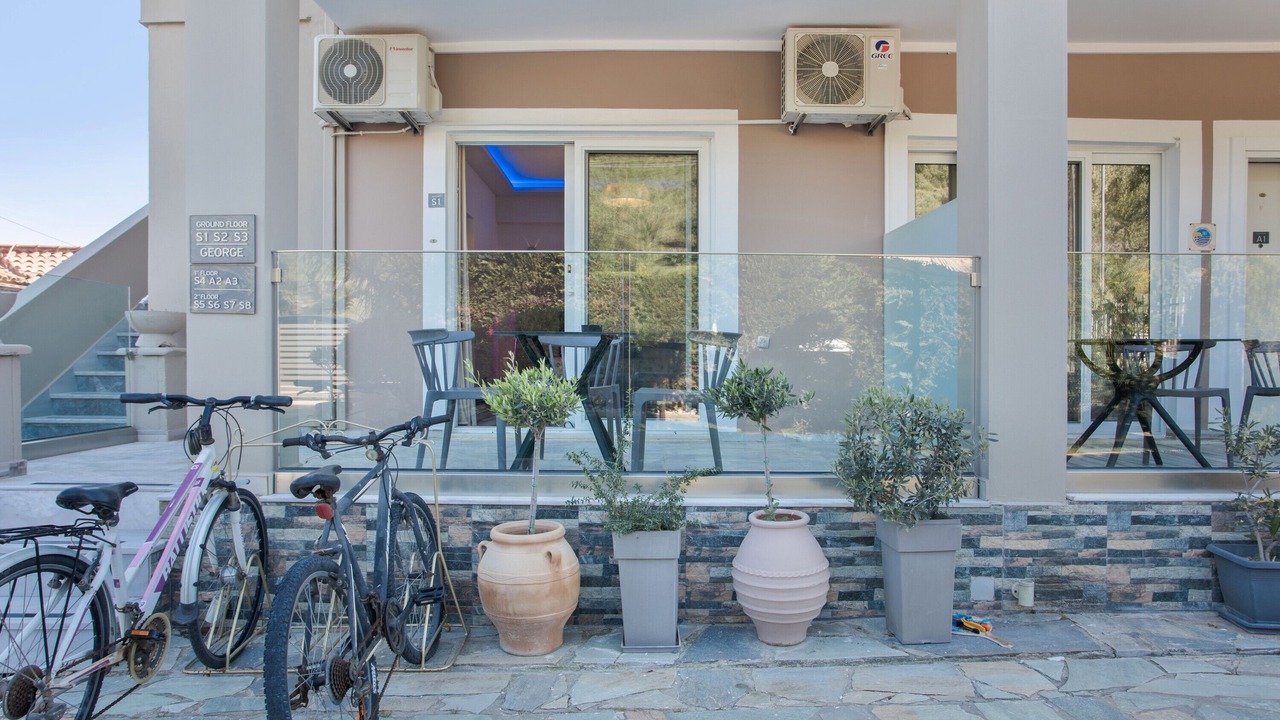 Photo of Outdoor in Alikanas
