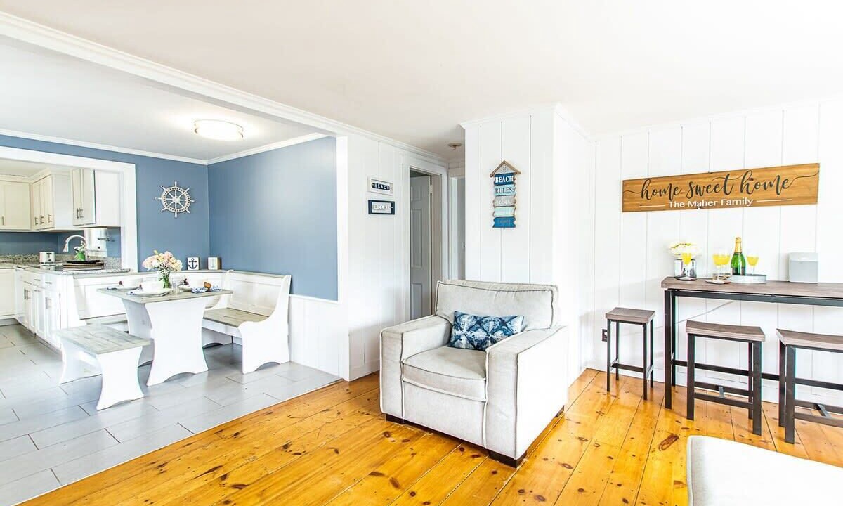 Photo of Livingroom in South Harwich
