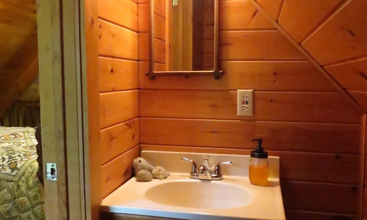 Photo of Bathroom in Piper Gap