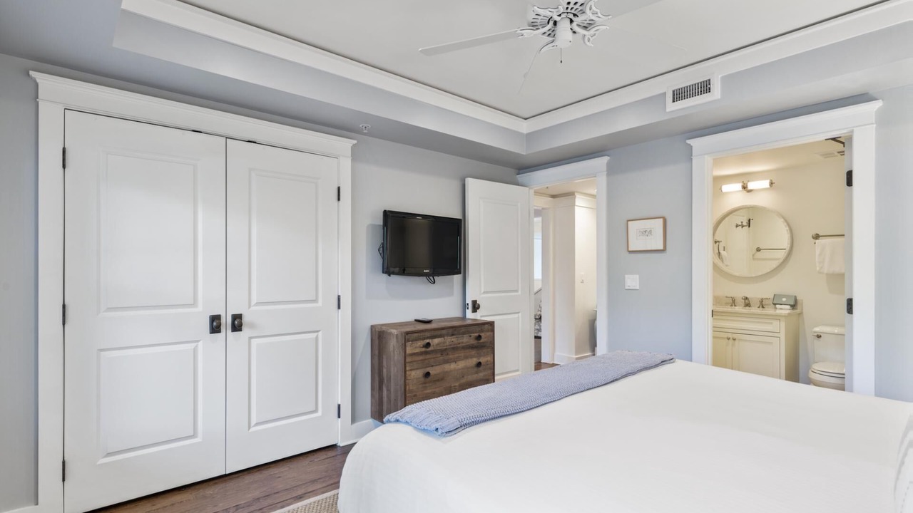 Photo of Bedroom in Gulf District