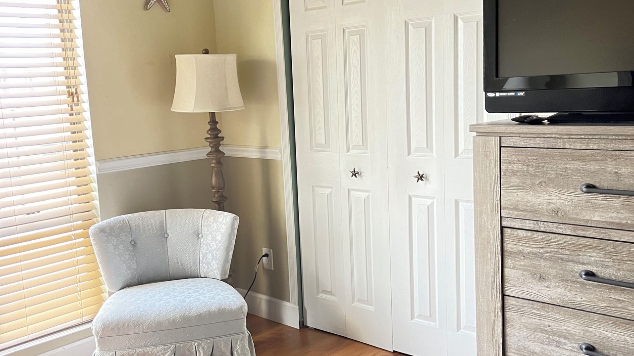 Photo of Bedroom in Le Barons Of Titusville