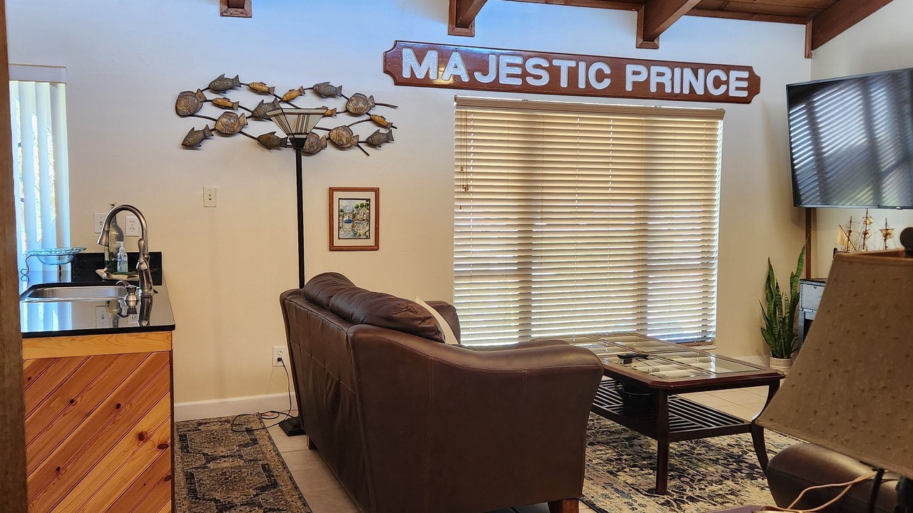 Photo of Livingroom in Le Barons Of Titusville