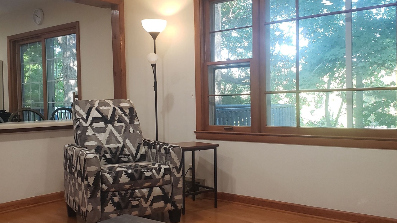Photo of Livingroom in Monticello