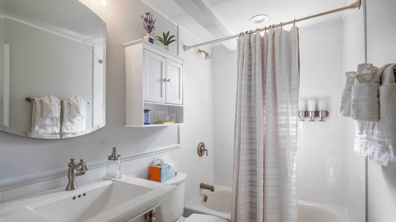 Photo of Bathroom in Lambertville