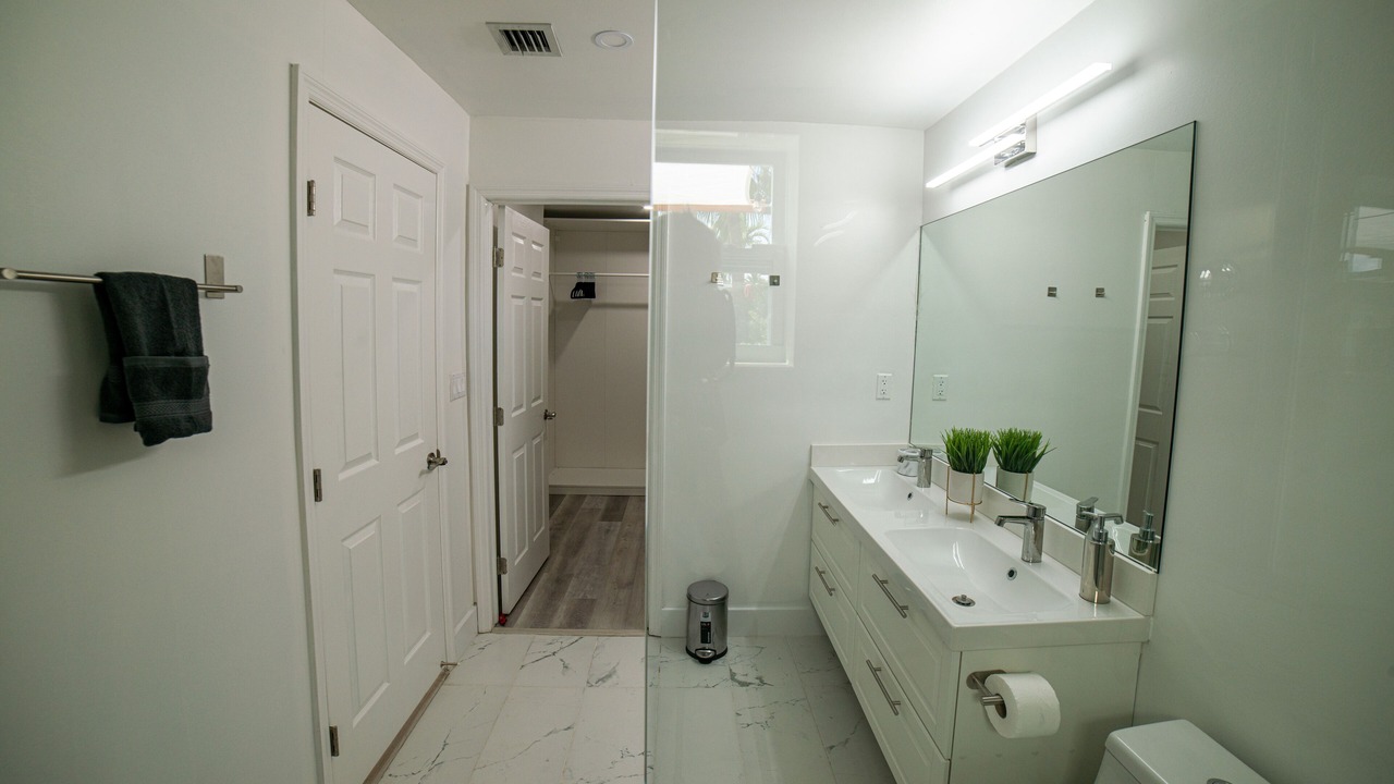 Photo of Bathroom in Tamiami