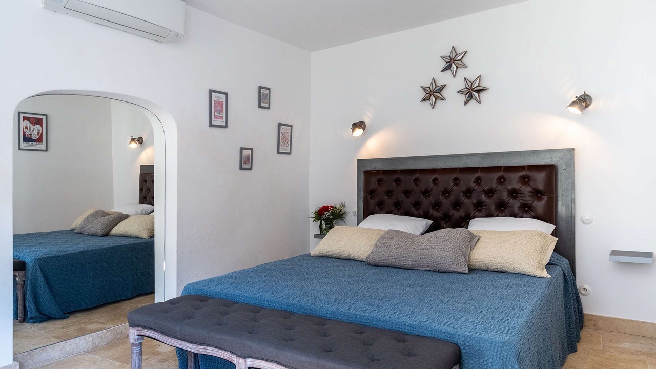 Photo of Bedroom in Goult