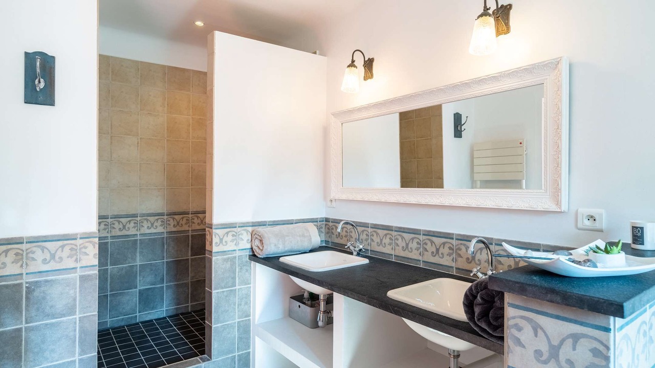 Photo of Bathroom in Goult