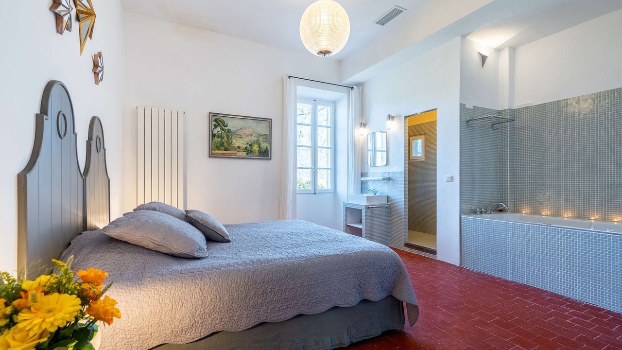 Photo of Bedroom in Goult