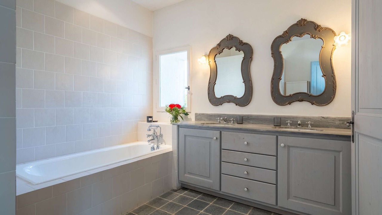 Photo of Bathroom in Goult