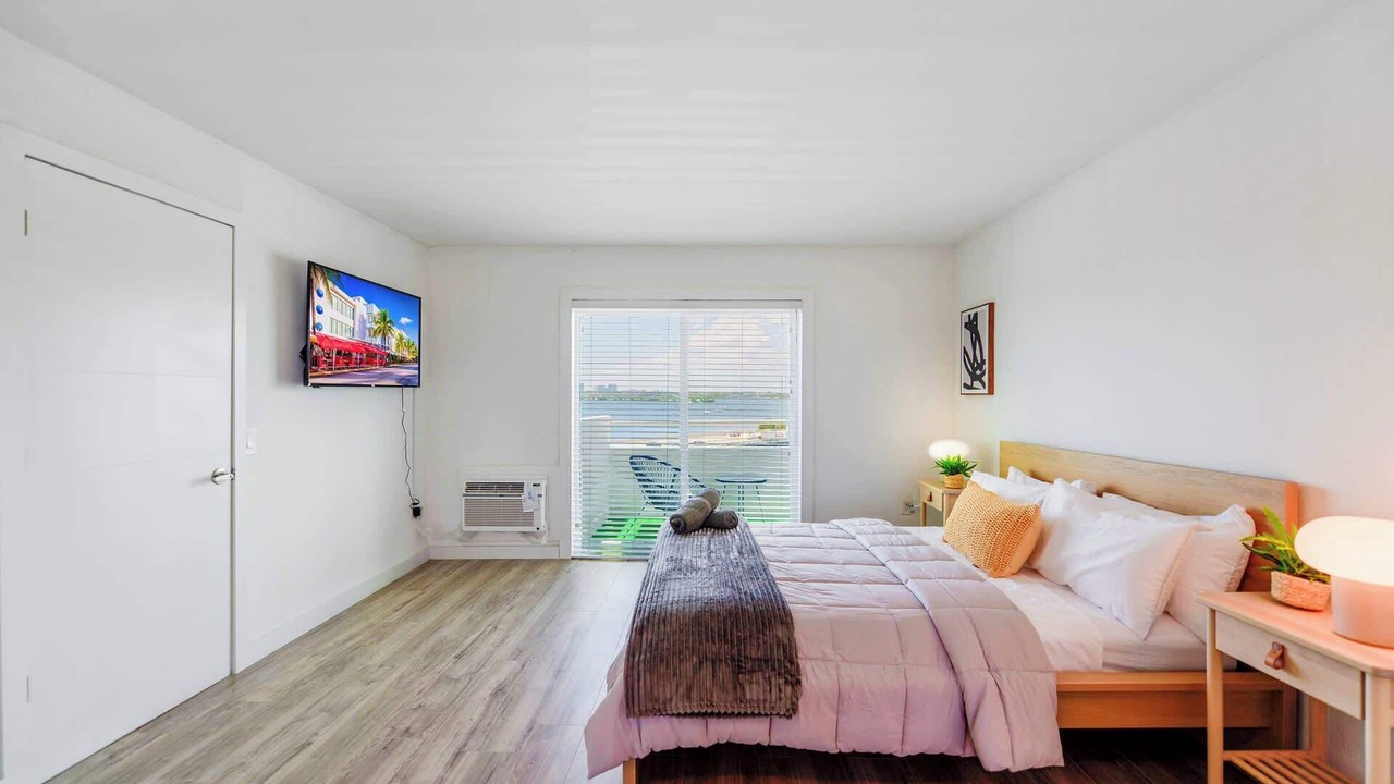 Photo of Bedroom in North Bay Village