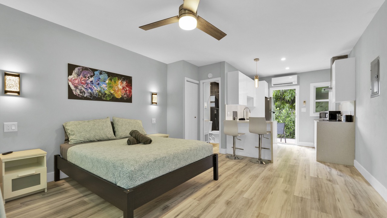 Photo of Bedroom in Midtown