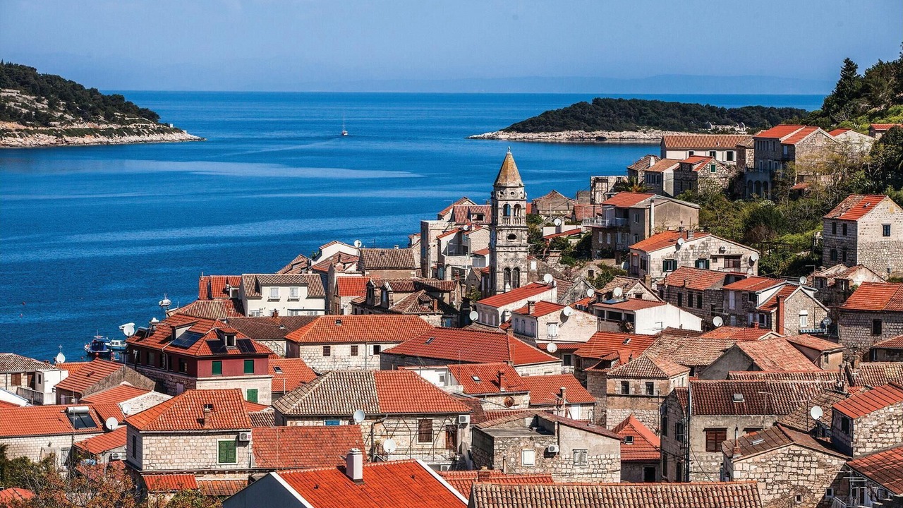 Photo of Others in Vis