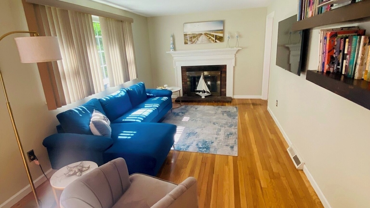 Photo of Livingroom in Harwich Center