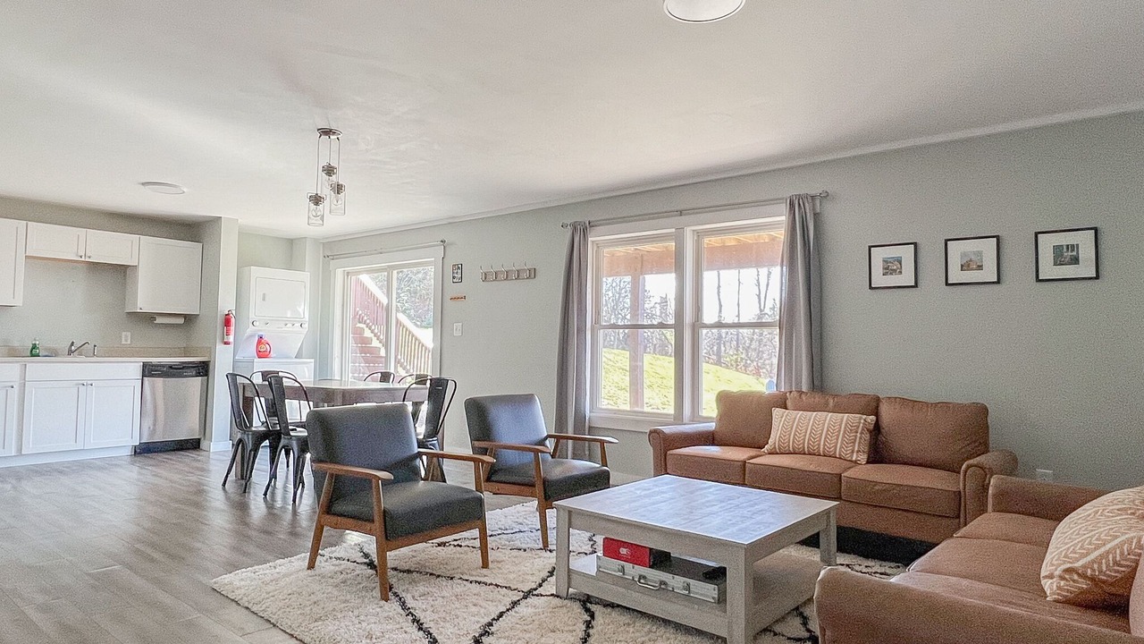 Photo of Livingroom in Saugerties