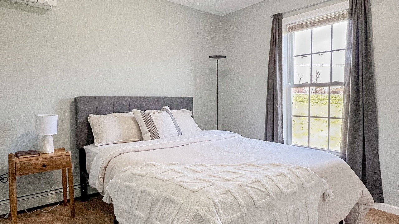 Photo of Bedroom in Saugerties