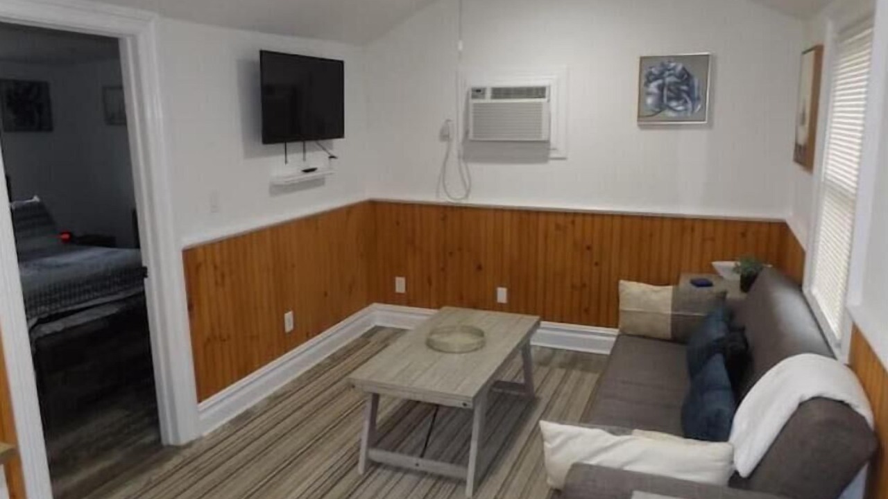 Photo of Livingroom in Miller Place