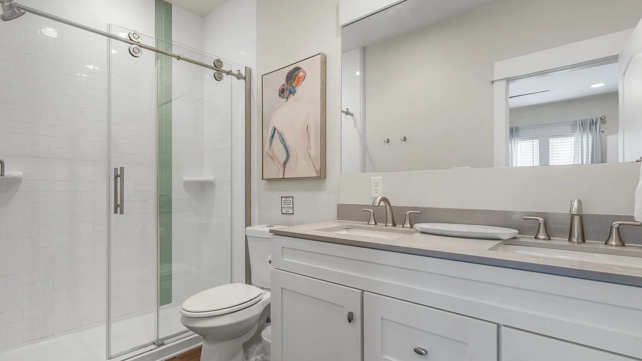 Photo of Bathroom in Treetop