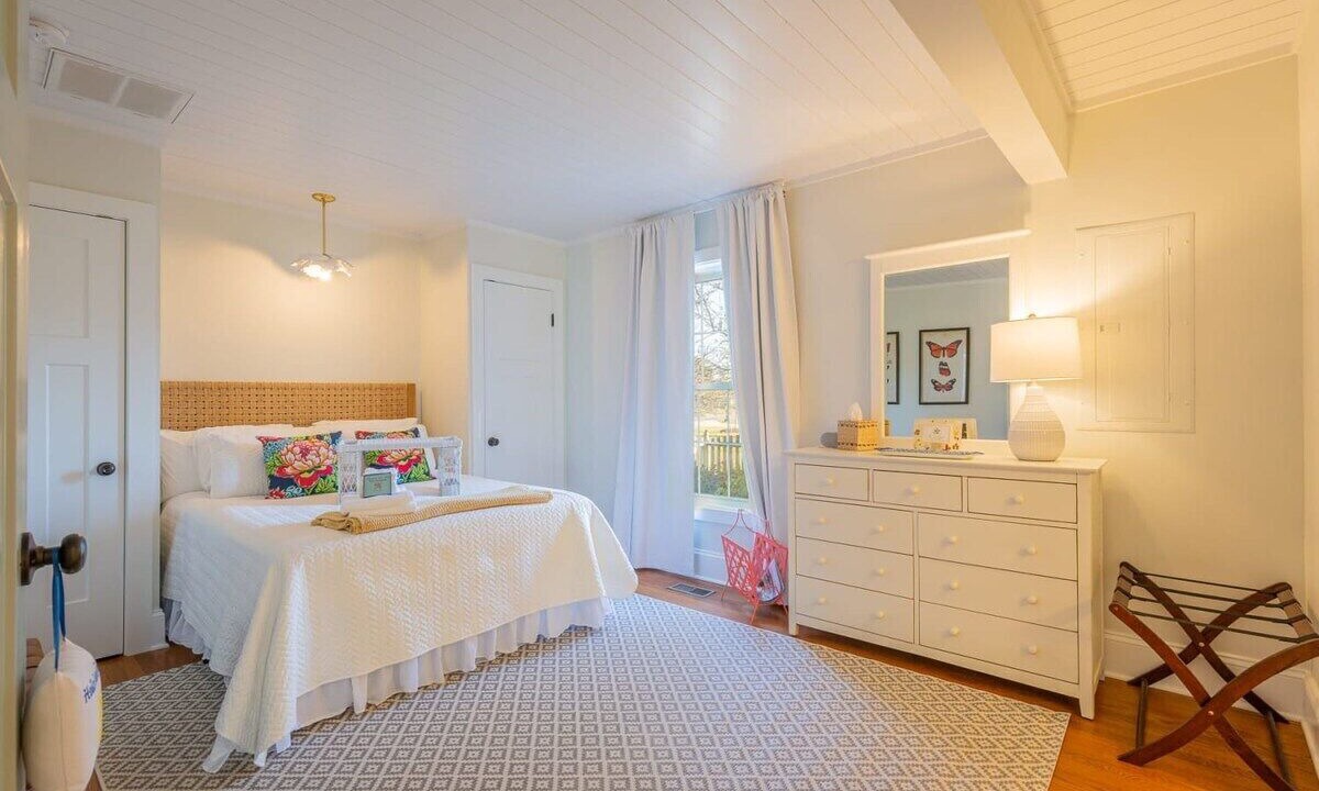 Photo of Bedroom in Irvington
