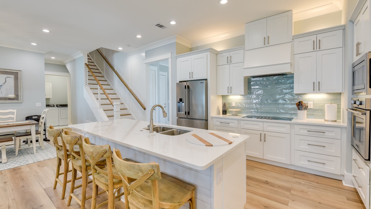Photo of Kitchen in Avalon Beach Estates