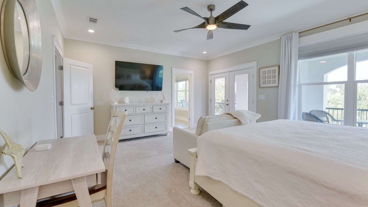 Photo of Bedroom in Avalon Beach Estates