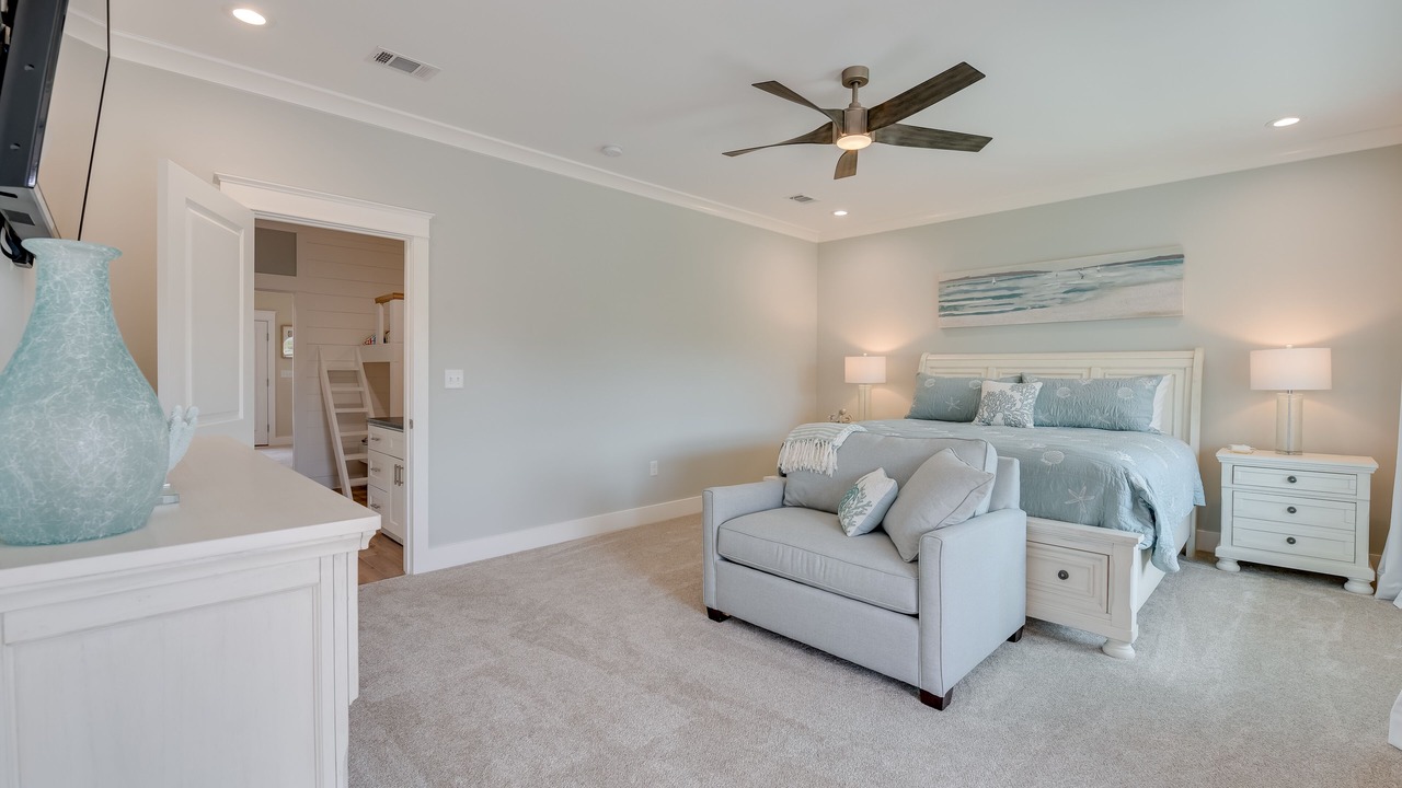 Photo of Bedroom in Avalon Beach Estates