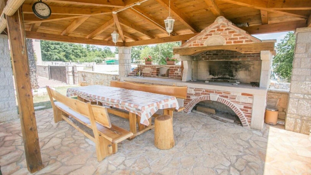 Photo of Outdoor in Buici