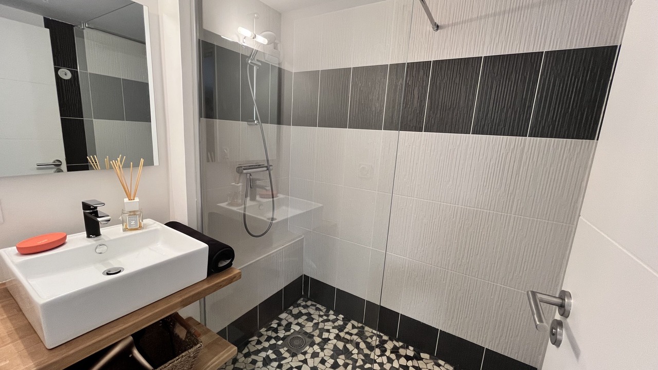Photo of Bathroom in Moelan-sur-Mer