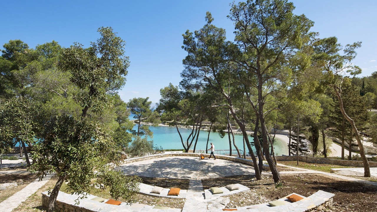 Photo of Outdoor in Sutivan