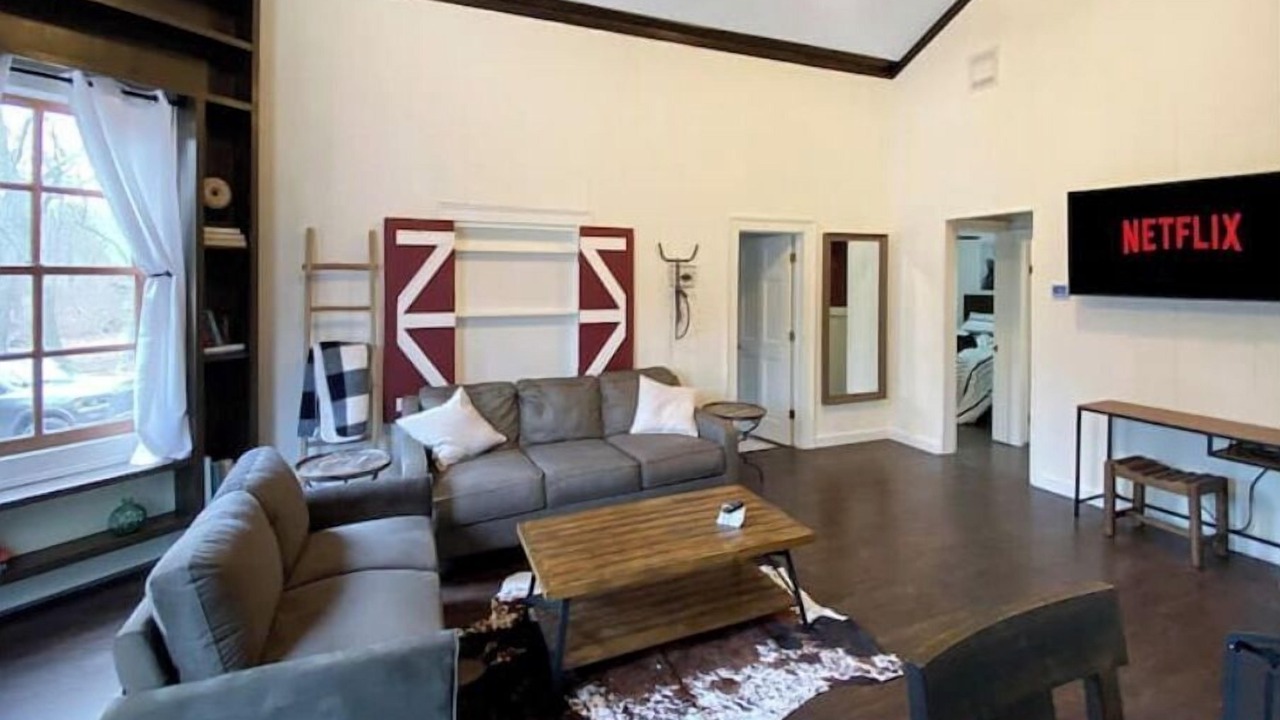 Photo of Livingroom in Commack