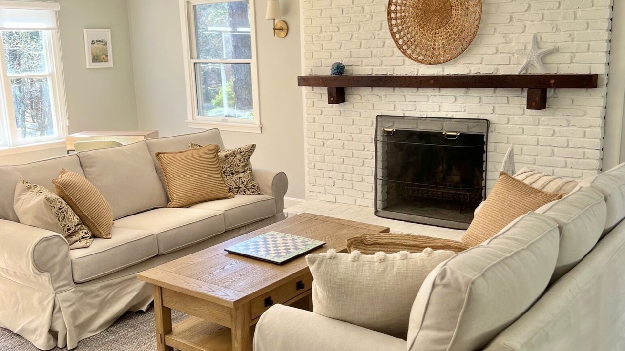 Photo of Livingroom in Eastham