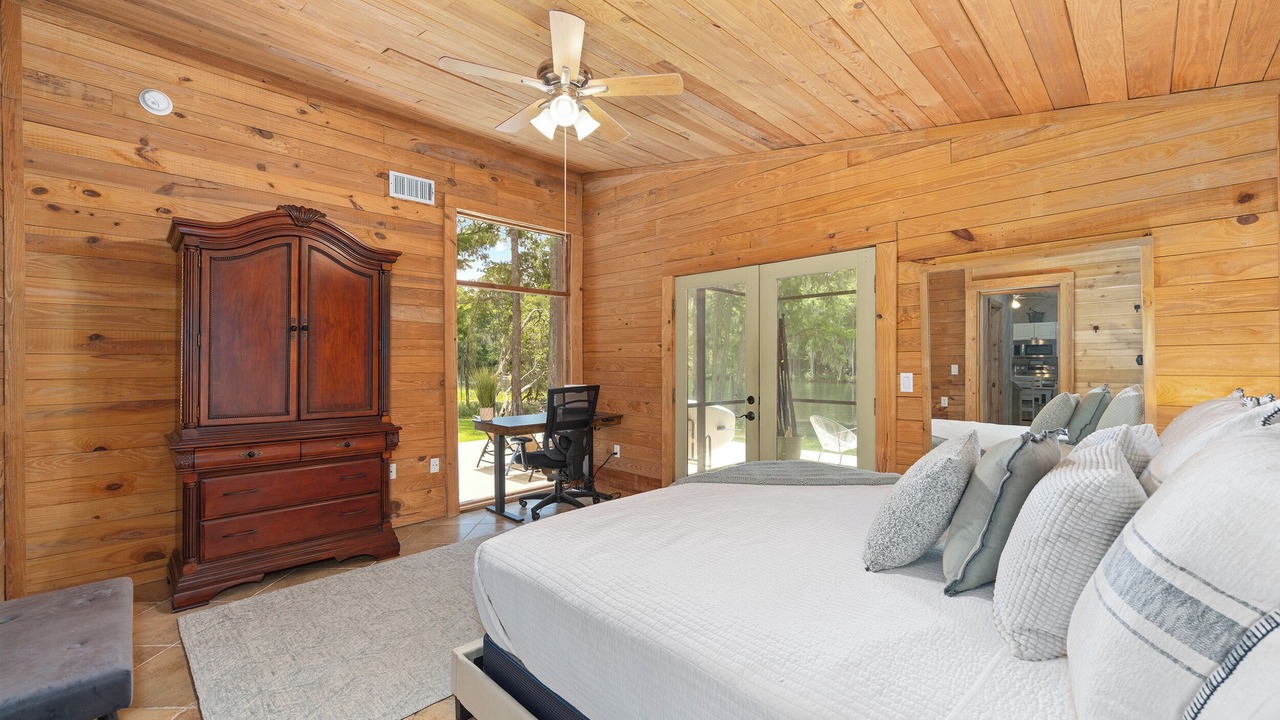 Photo of Bedroom in Dunnellon