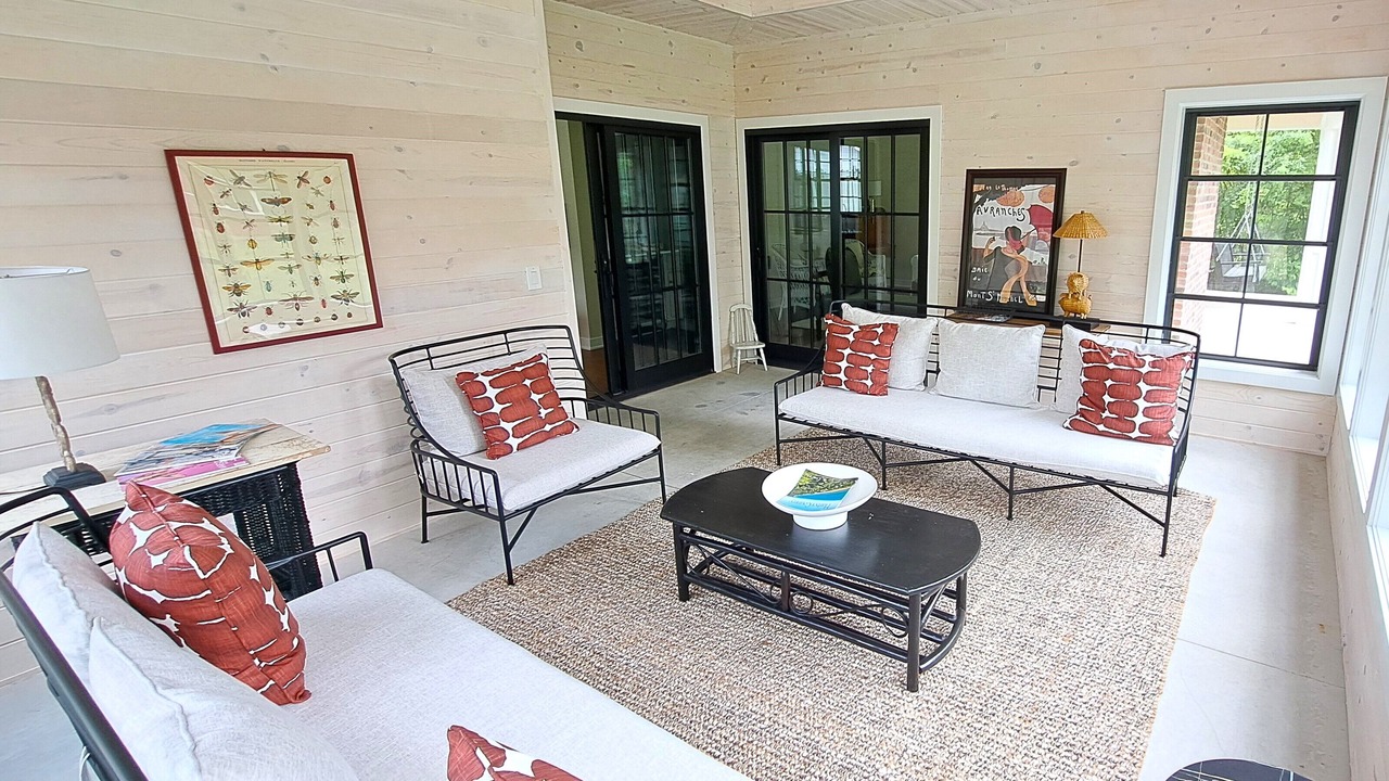 Photo of Livingroom in Lakeside