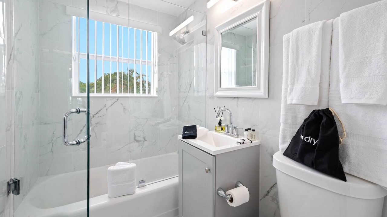 Photo of Bathroom in Lauderdale Isles