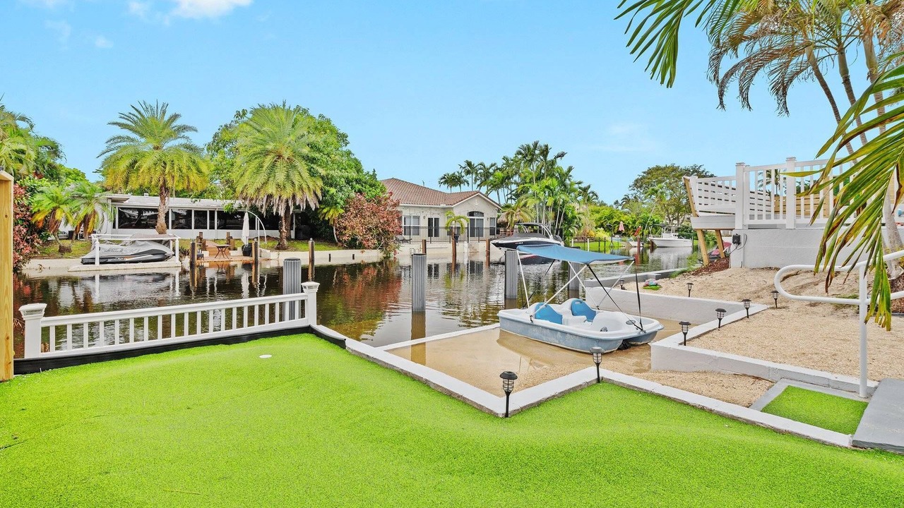 Photo of Others in Lauderdale Isles
