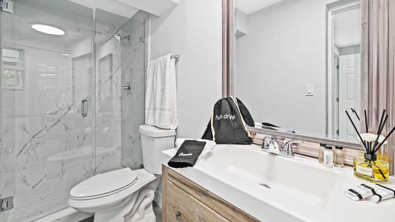 Photo of Bathroom in Lauderdale Isles
