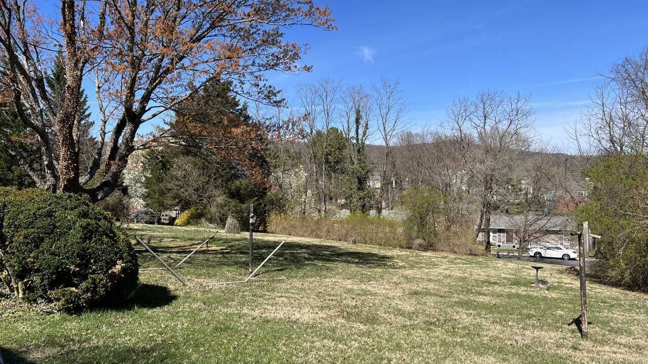 Photo of Outdoor in Hollins