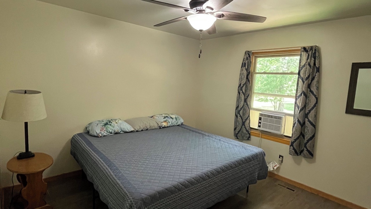 Photo of Bedroom in Lake