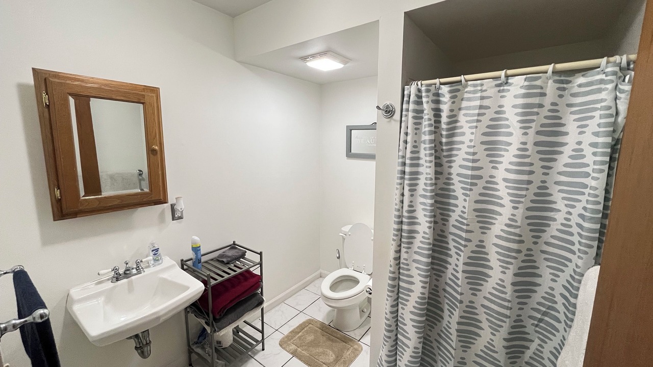 Photo of Bathroom in Lake