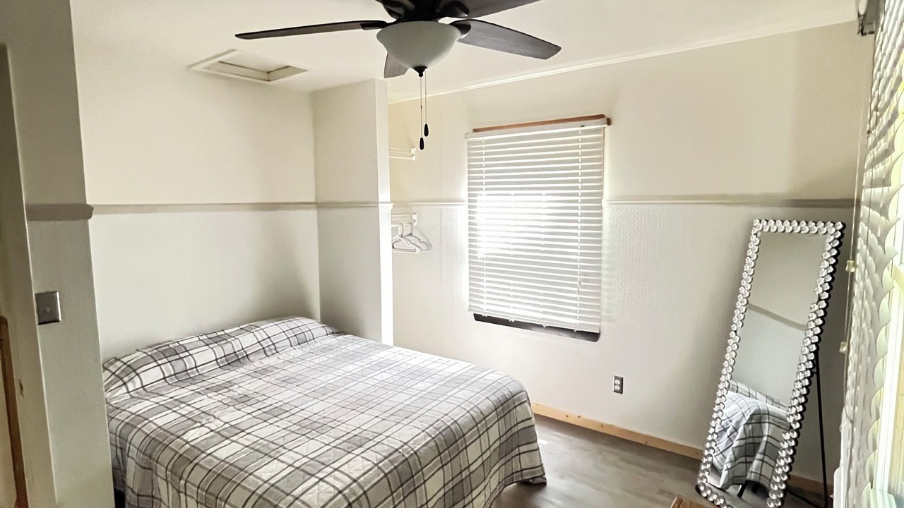 Photo of Bedroom in Lake