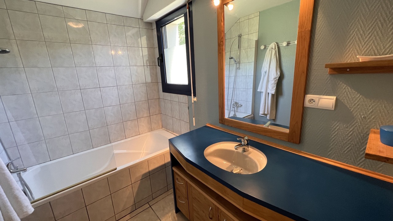 Photo of Bathroom in Kerherou