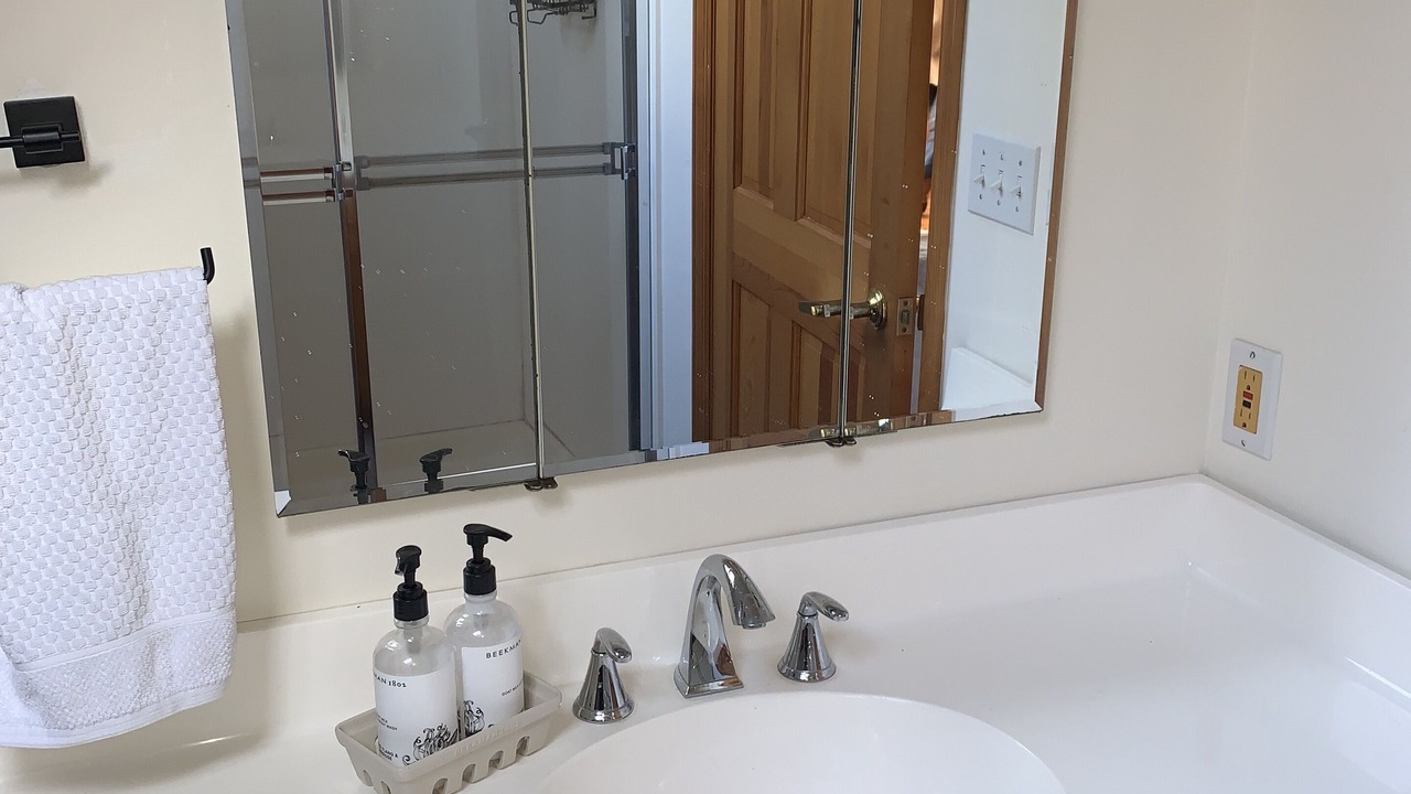 Photo of Bathroom in Cooperstown - Otsego Lake