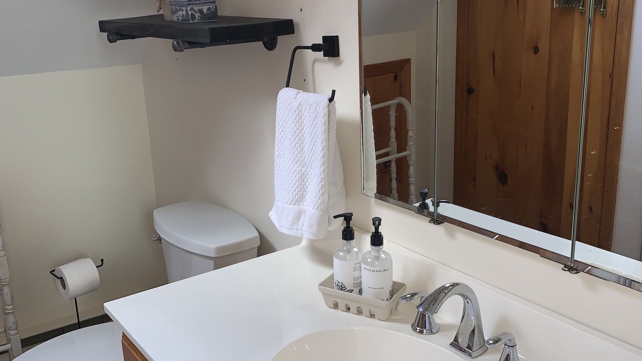 Photo of Bathroom in Cooperstown - Otsego Lake