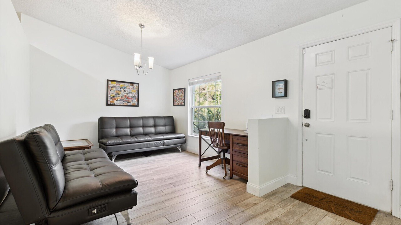 Photo of Livingroom in Cocoa