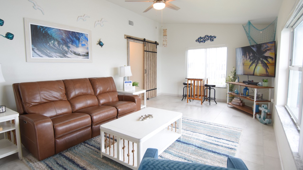 Photo of Livingroom in Cocoa Isles Country Club