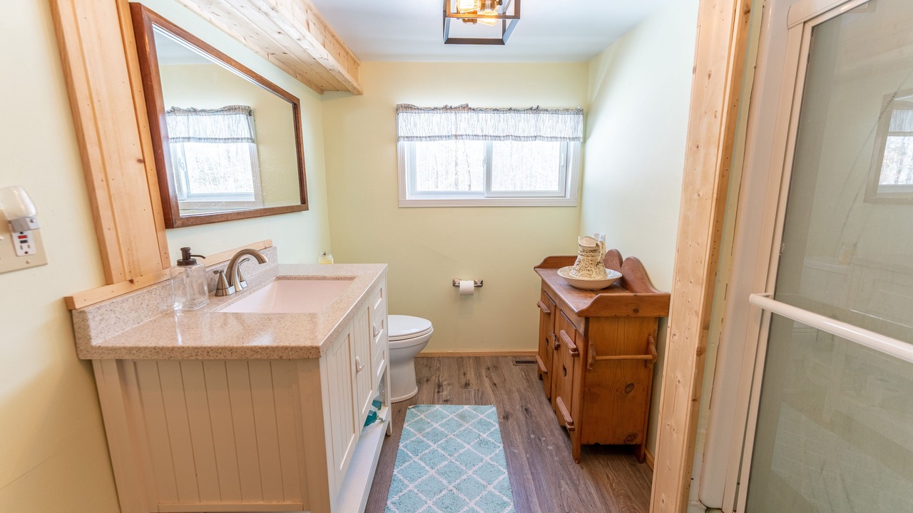 Photo of Bathroom in Curtis
